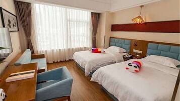 Bàn, màn/rèm cản sáng, truy cập Internet không dây miễn phí