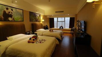 Desk, blackout drapes, free WiFi