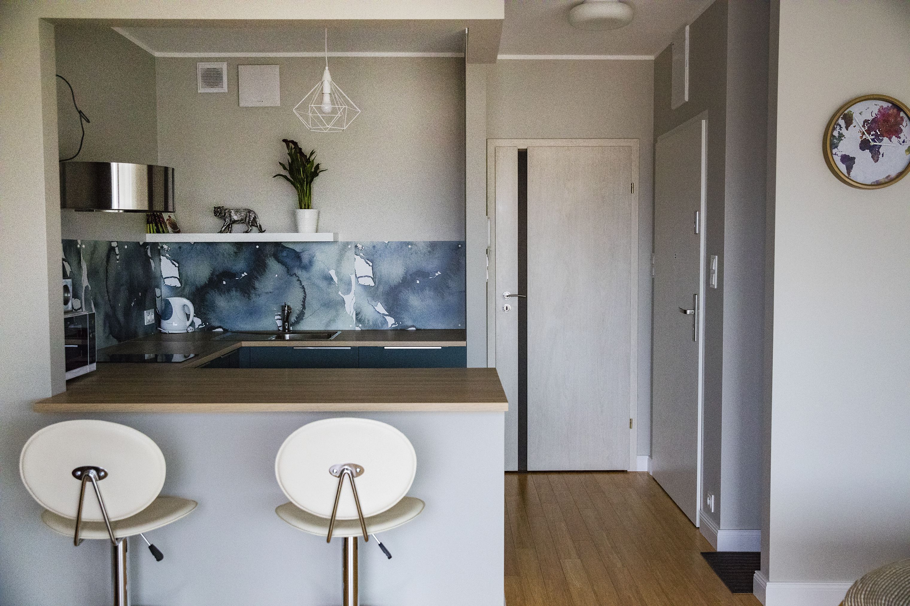 studio suite | private kitchenette | fridge, microwave, oven, stovetop