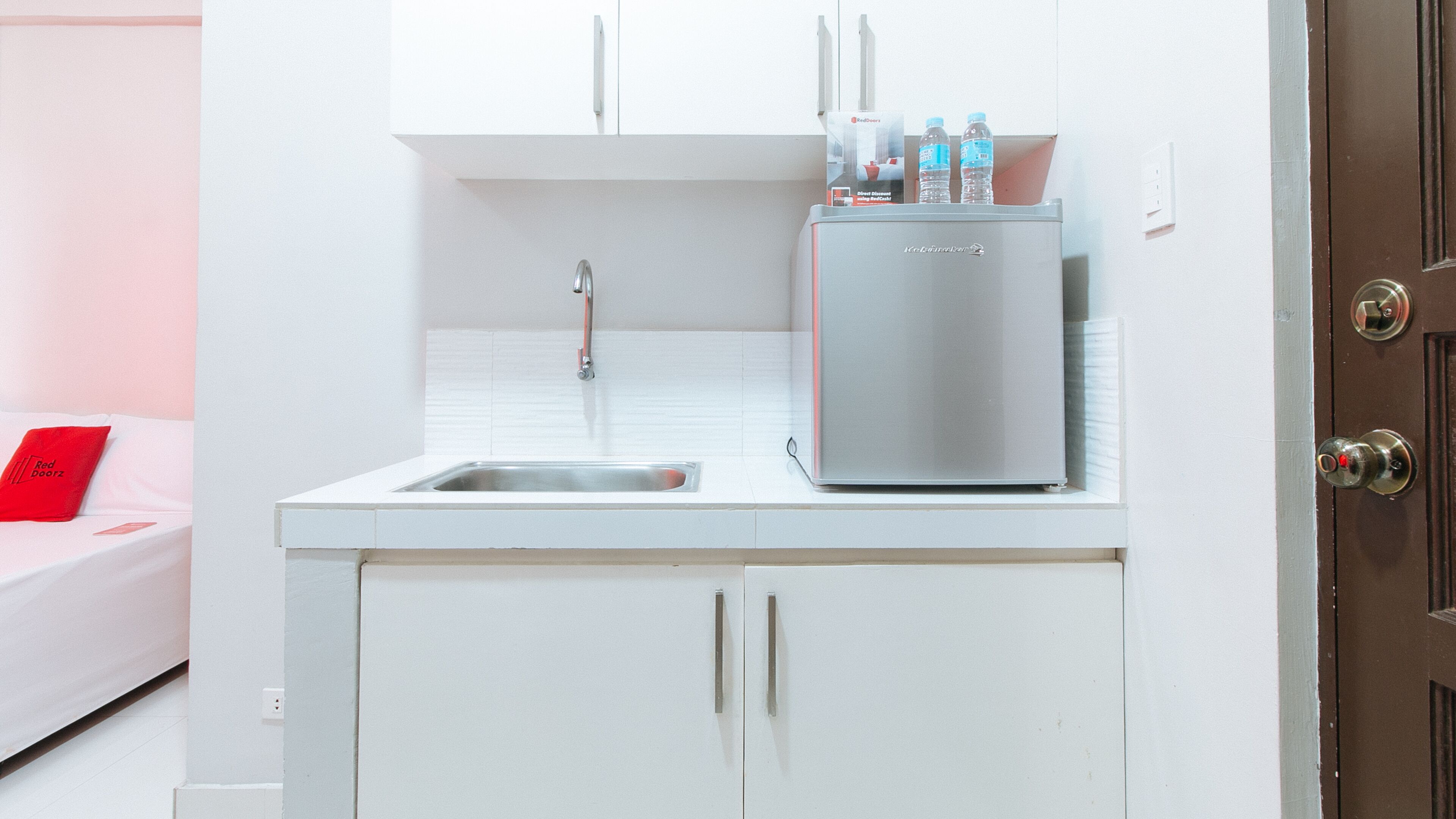 double room | desk, soundproofing, free wifi, bed sheets