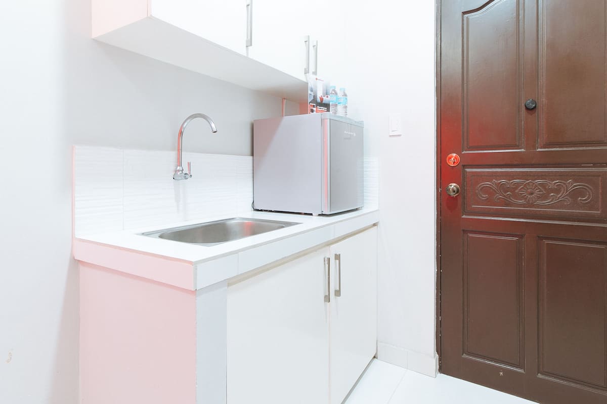 double room | desk, soundproofing, free wifi, bed sheets