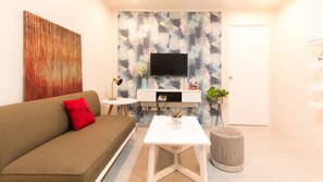 Premium-Studio | Schreibtisch, kostenloses WLAN, Bettwäsche