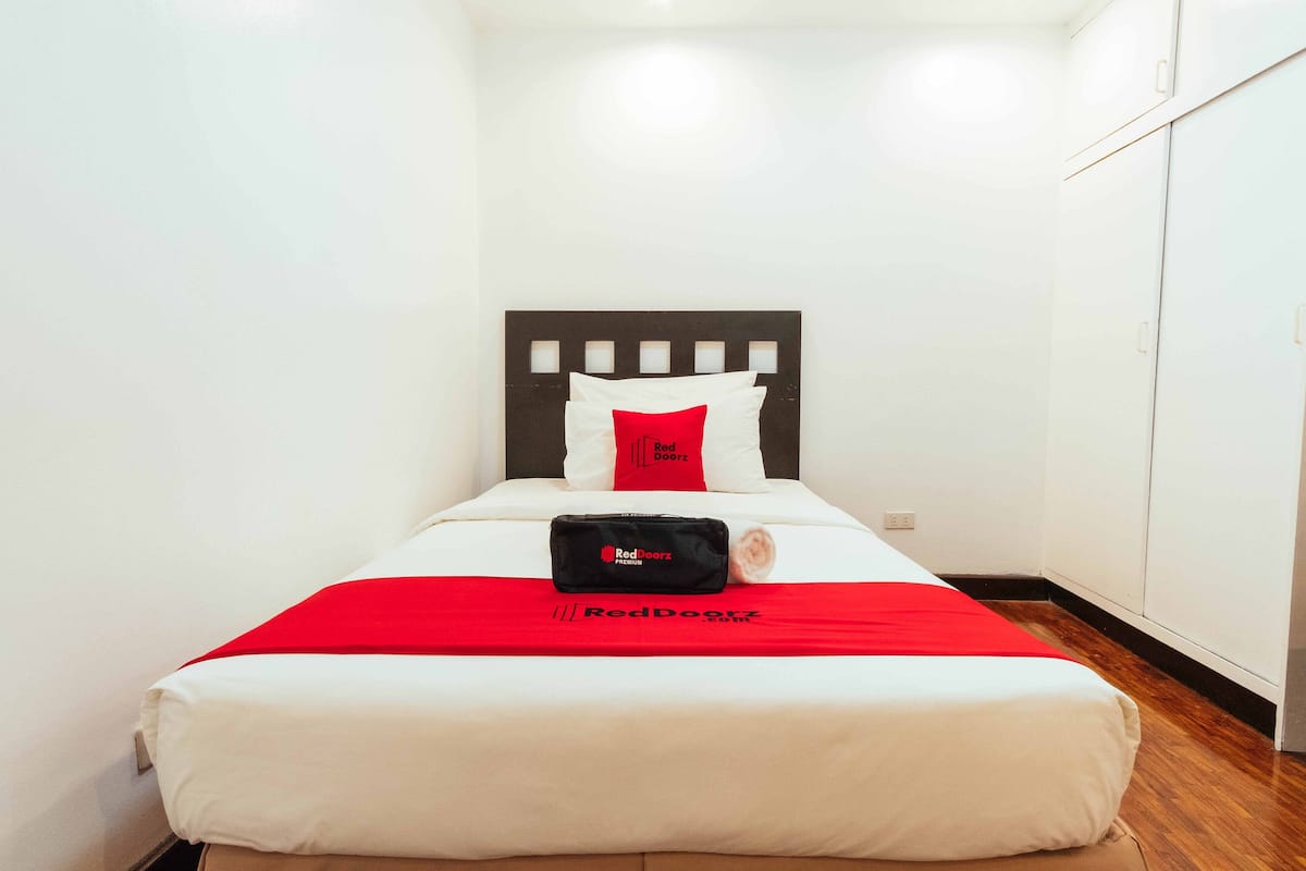 Habitación doble | Escritorio, wifi gratis y ropa de cama
