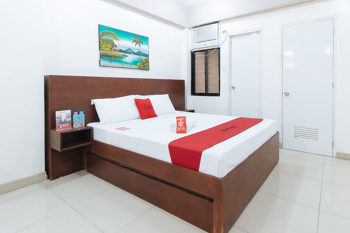 Deluxe Room (Window is not Guaranteed)