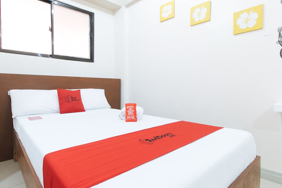 Double Room (Window is not Guaranteed)