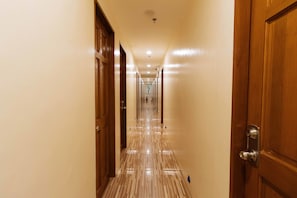 Interior detail - RedDoorz @ Hotel Rosemarie (Pasay)