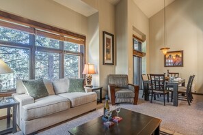 TV, fireplace - Ski Townhome on Golf Course with Shuttle and Hot Tub Access! (Mammoth Lakes)