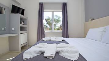 1 quarto, cofres nos quartos, escrivaninha, quartos à prova de som