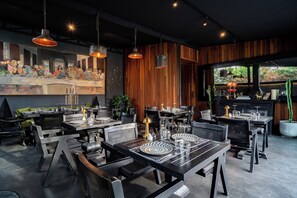 Restaurant - The Local House Alaçatı (Cesme)