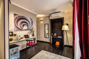 Room, Jetted Tub | Room amenity