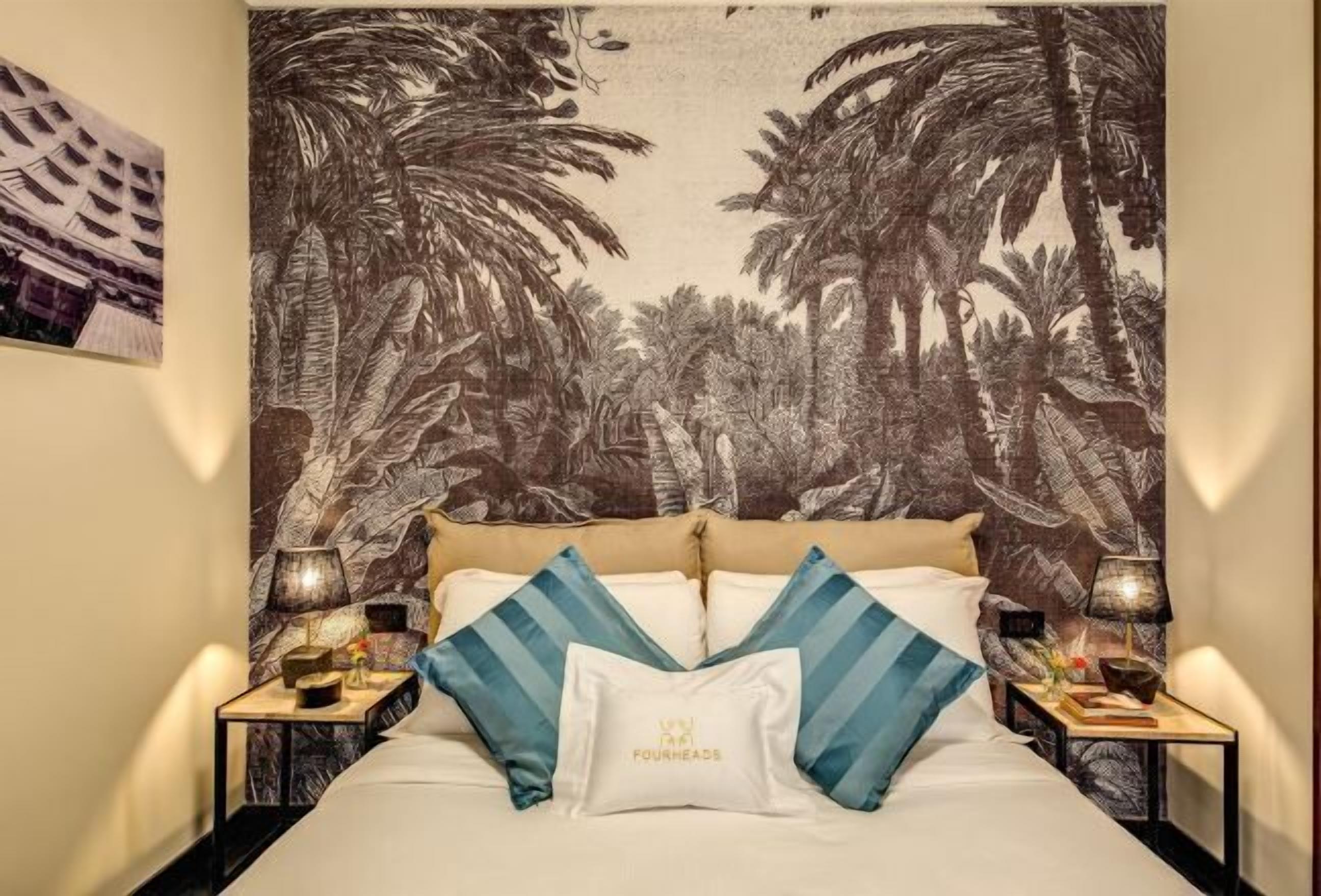 Hochwertige Bettwaren, Zimmersafe, Schreibtisch