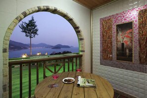 Sun | Terrace/patio