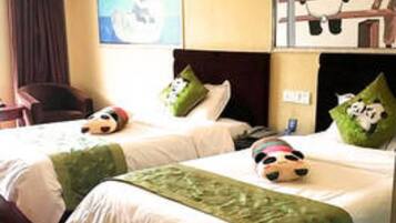 Blackout curtains, free WiFi