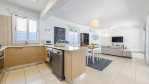 Interior - Villa Konnos Breeze (Paralimni)