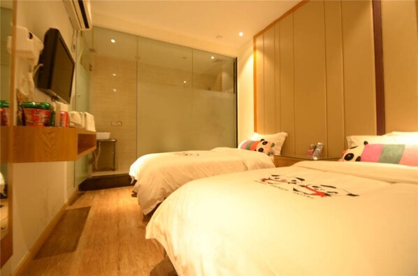 Klassieke Twin kamer | Een bureau, verduisterende gordijnen, gratis wifi