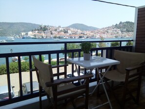 City Room, Sea View | Balcony - Bissias Guest House (Troizinia)