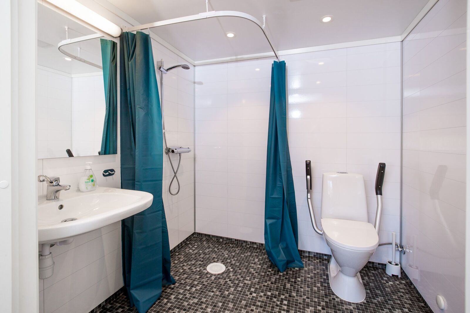 Doppelzimmer | Badezimmer