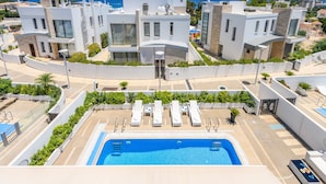 Unclassified image, 4 of 29, button - Villa Mare Lombardi (Paralimni)