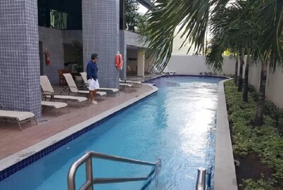 Excelente Flat em Boa Viagem 2 quartos. Ideal para famílias e executivos NOB2105