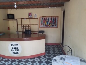 Check-in/check-out kiosk