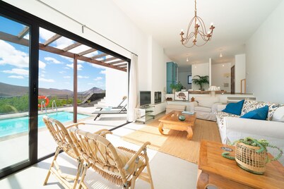 A Special Offer Villa with pool of 150m2.