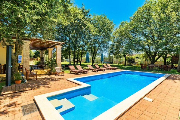 Piscine extérieure
