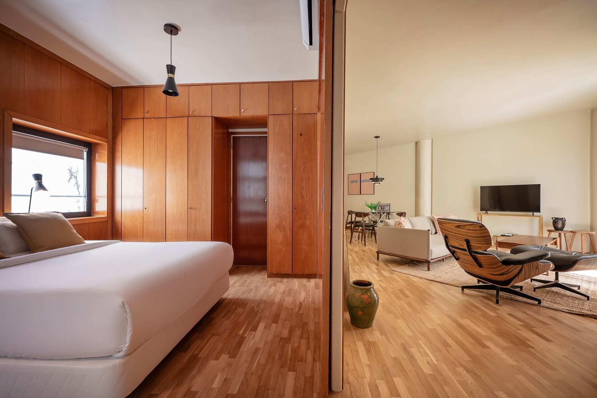 2 slaapkamers, een bureau, een strijkplank/strijkijzer, gratis wifi