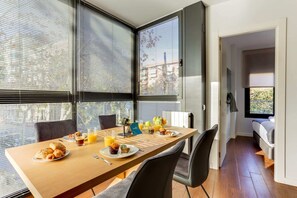 Dining - Sweett | Raul - Two Bedroom Apartment, Sleeps 4 (Barcelona)