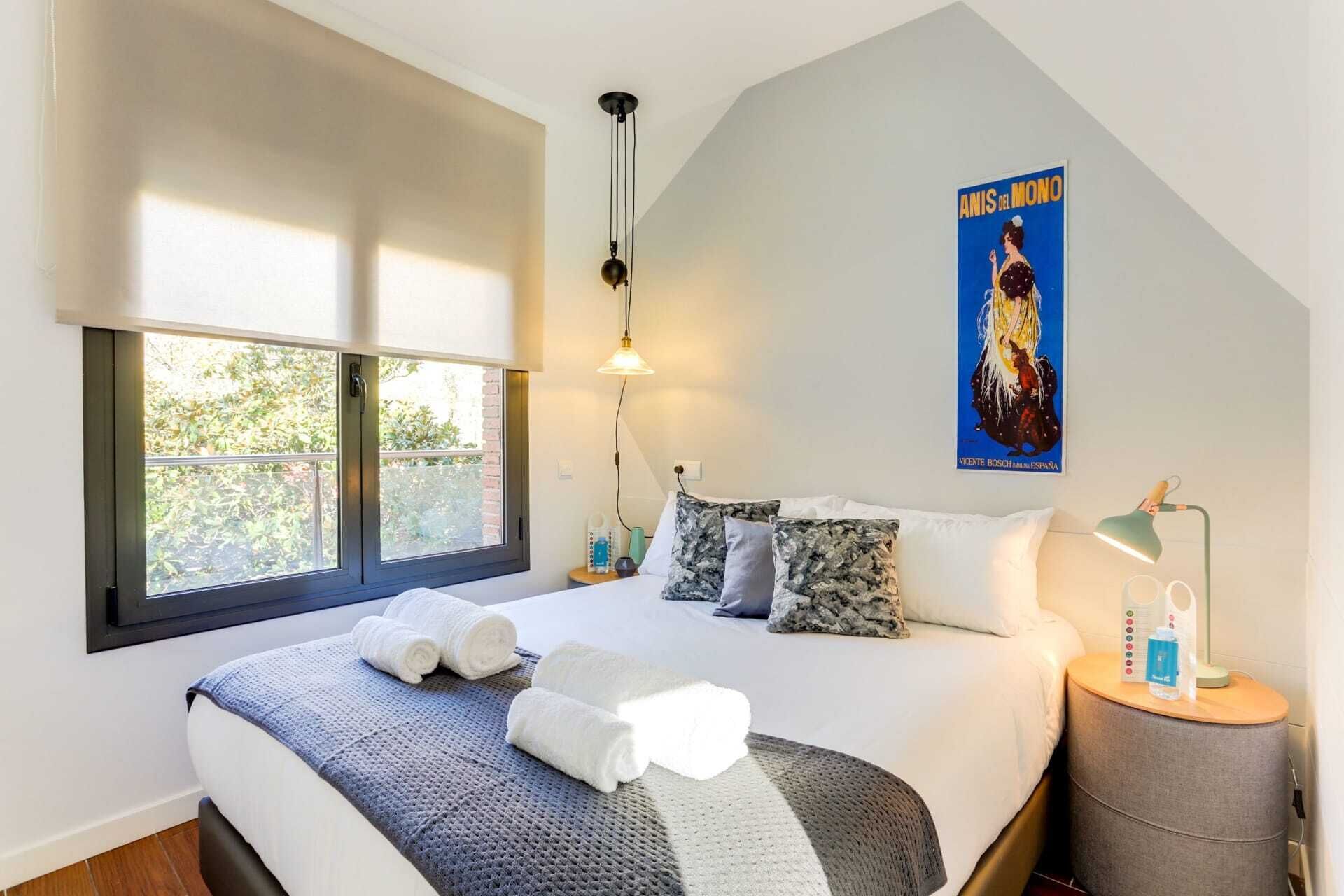 2 bedrooms, iron/ironing board, WiFi (free), bed sheets