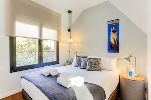 2 slaapkamers, een strijkplank/strijkijzer, gratis wifi, beddengoed