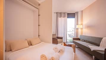 1 slaapkamer, een strijkplank/strijkijzer, gratis wifi, beddengoed