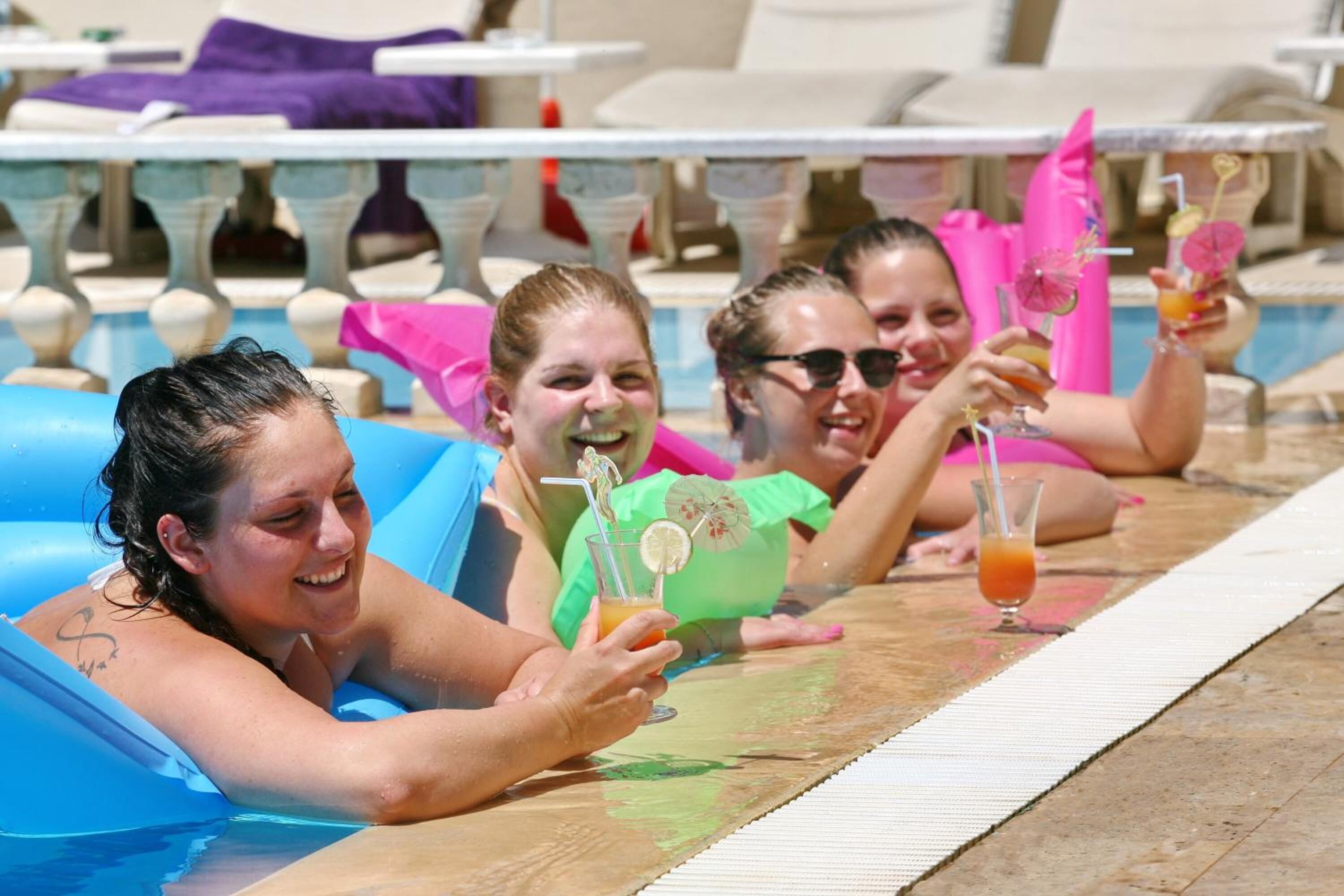 Außenpool (je nach Saison geöffnet)