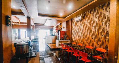 Reddoorz Plus near Makassar Town Square