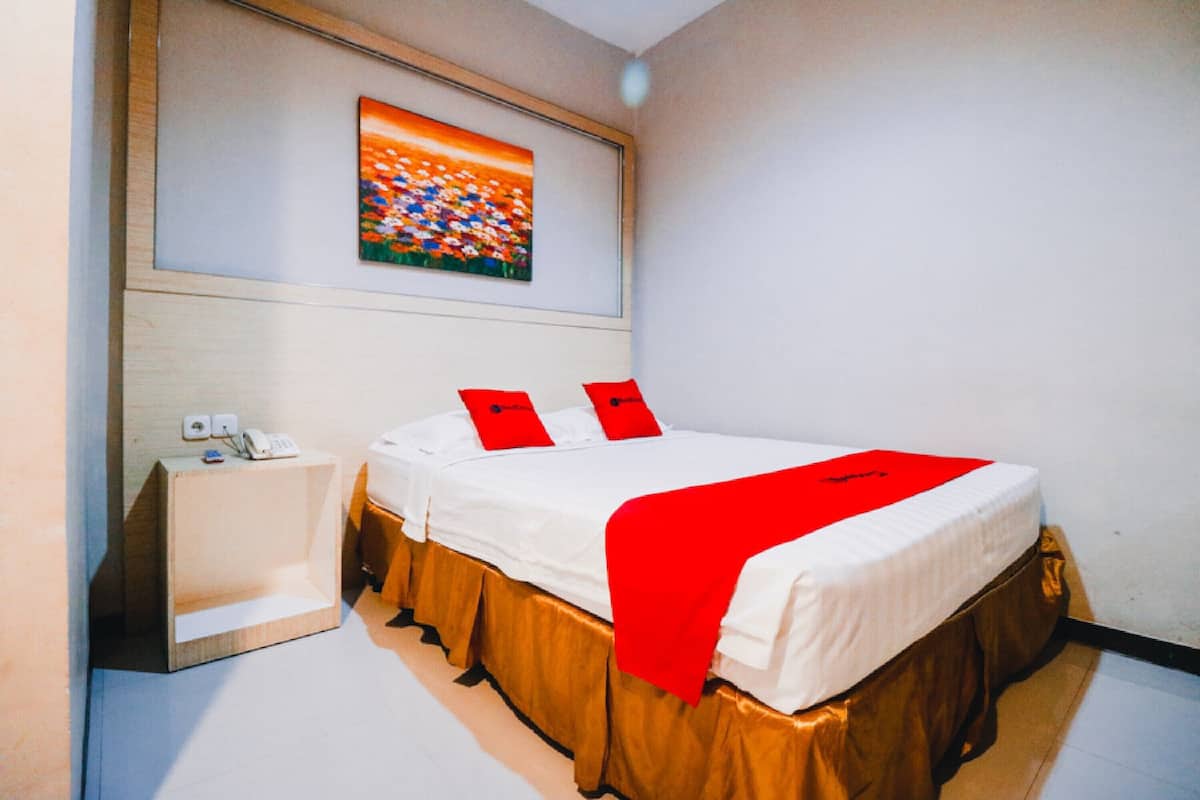 double room | desk, free wifi, bed sheets