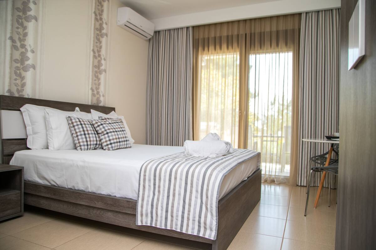 Double Room, Terrace | Kalis bunyi, seterika/papan seterika, katil bayi/kot (percuma) 