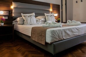 Premium bedding, minibar, in-room safe, desk - Re Vittorio Deluxe (Messina)