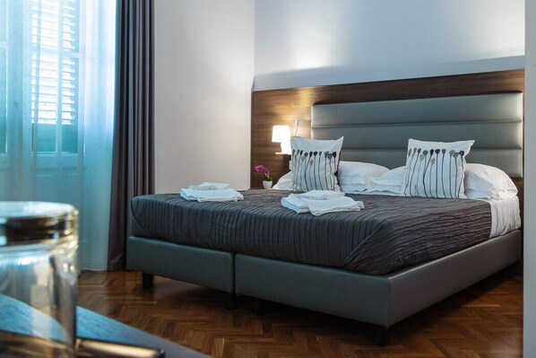 Deluxe Double Room, Multiple Beds, Non Smoking