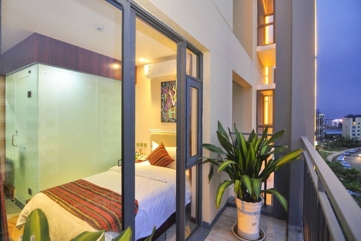 Panoramic Single Room