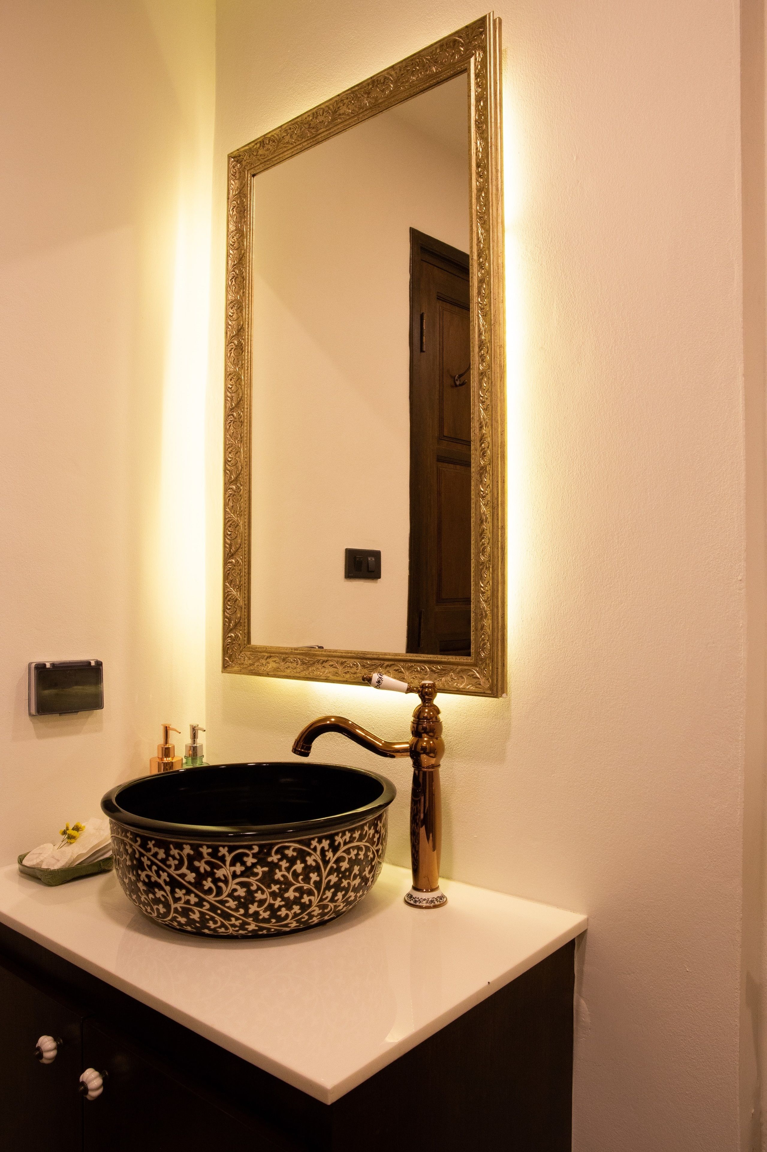 deluxe double room  | bathroom sink