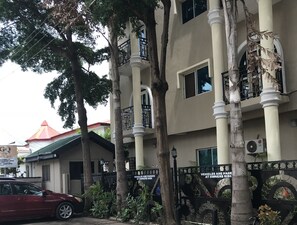 Property grounds - GQ International Hotel (Abuja)