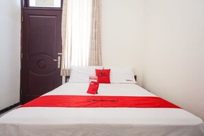 Habitación familiar | Escritorio, wifi gratis y ropa de cama