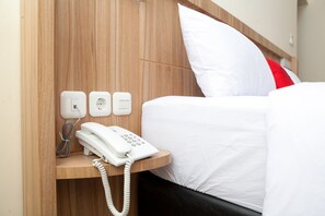 Kamar Double | Meja kerja, Wi-Fi gratis, dan seprai linen