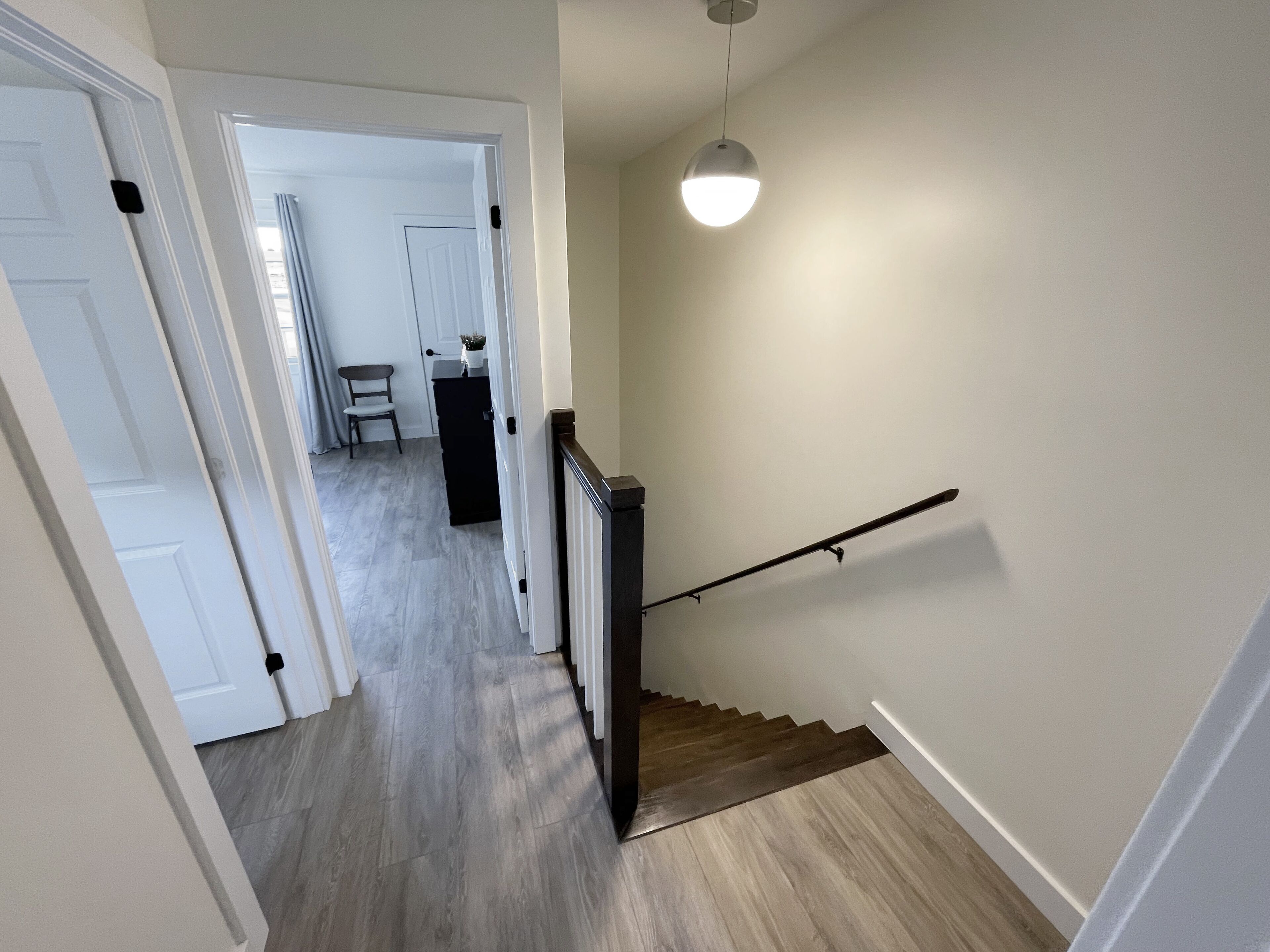 design suite, 2 bedrooms, kitchen, bay view | living area | smart tv