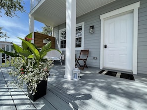 Romantische suite, 2 slaapkamers, keuken, uitzicht op de baai (Master) | Terras