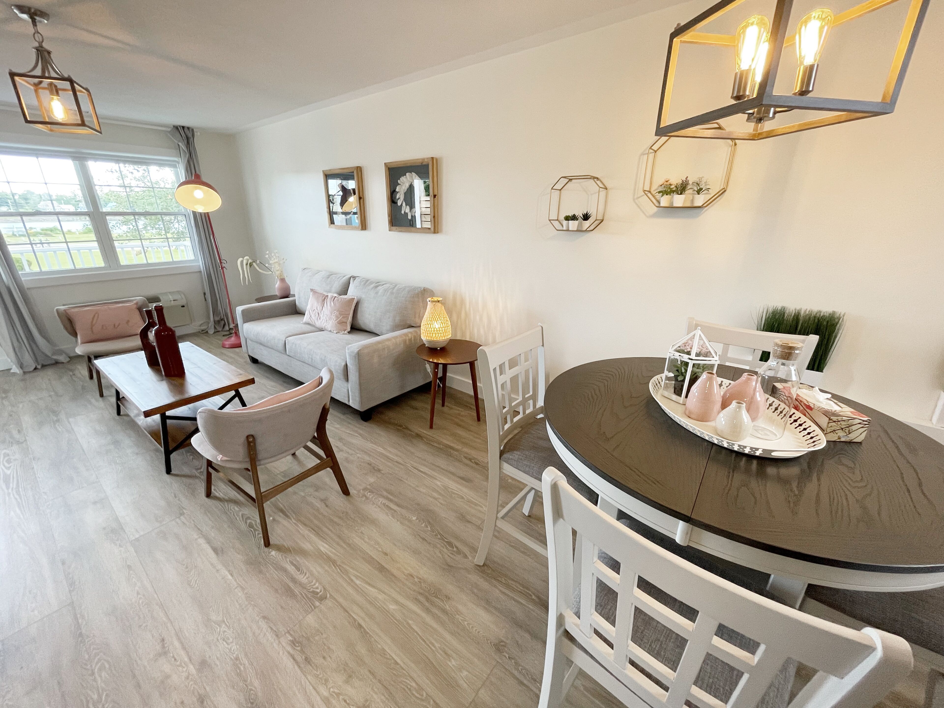 Suite romántica, 2 habitaciones, cocina, vistas a la bahía (Master) | Servicio de comidas en la habitación