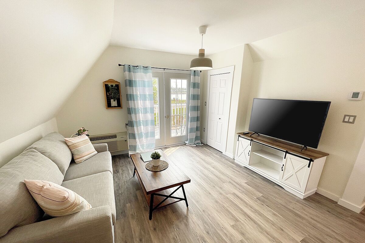 design suite | living area | smart tv