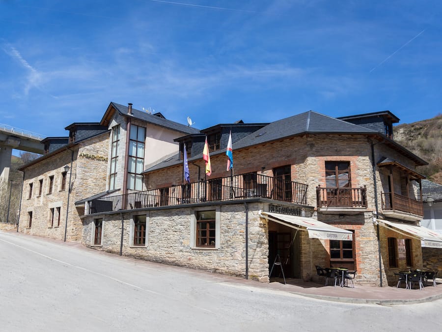 Fachada de la propiedad