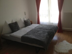 Individually furnished, free WiFi, bed sheets