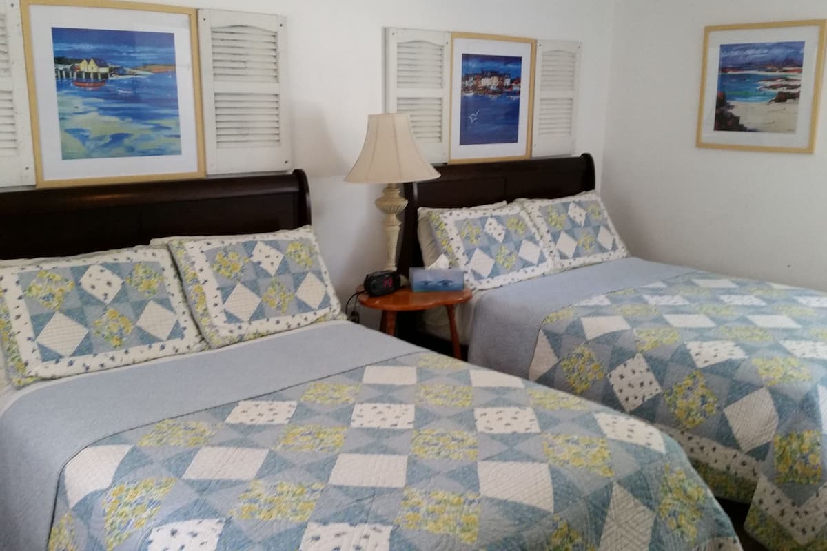 1 bedroom, individually decorated, individually furnished