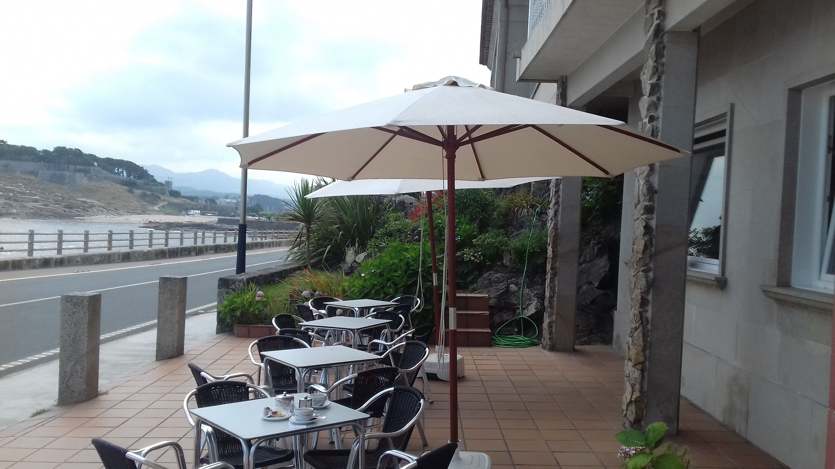 Photo - Hotel Rompeolas
